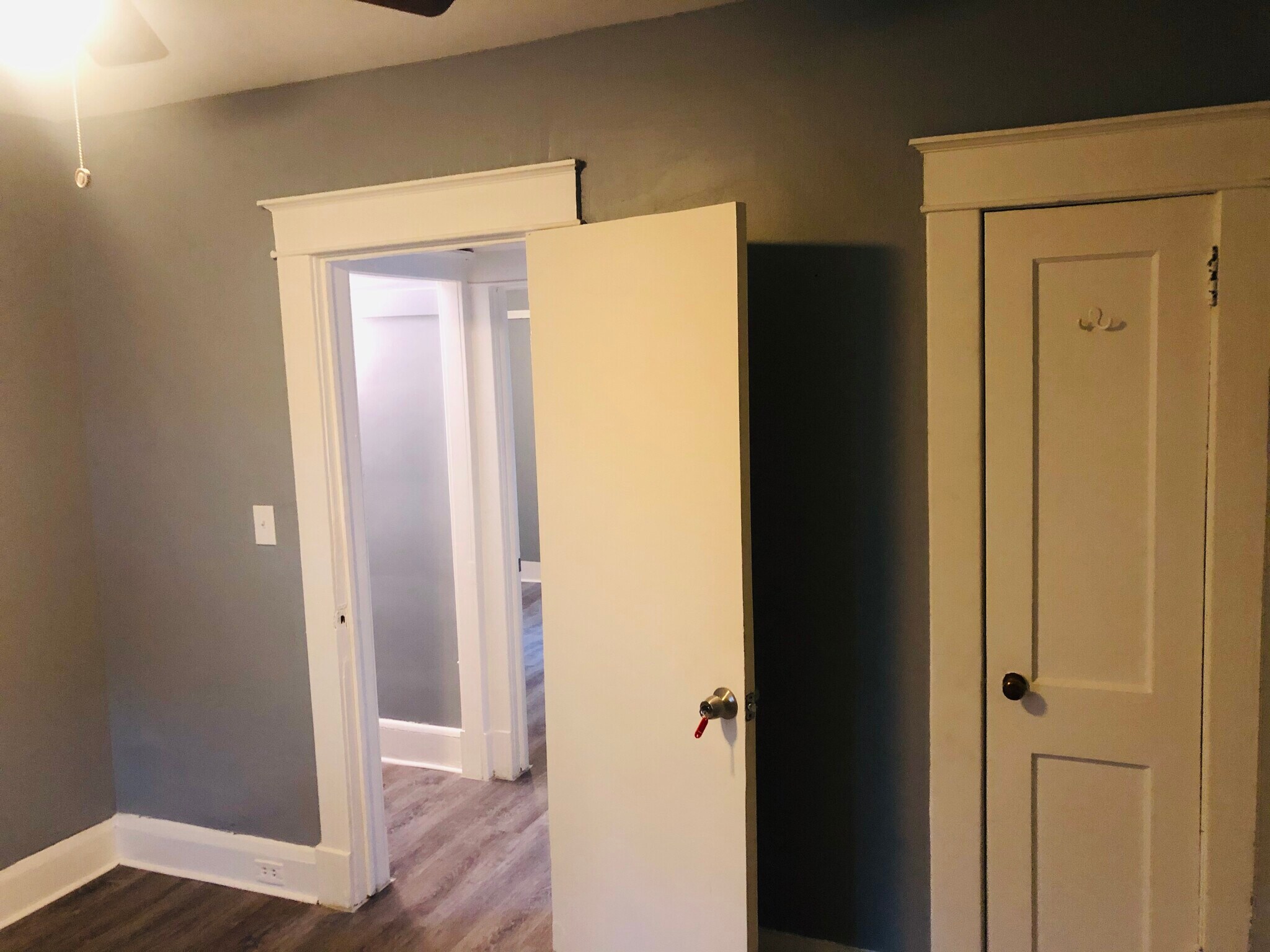 Building Photo - 2922 E Cold Spring Ln