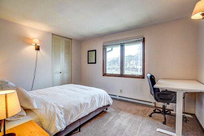 Building Photo - 2601 University Ave