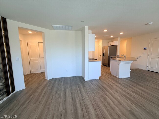 Building Photo - 7865 Pandora Sky St