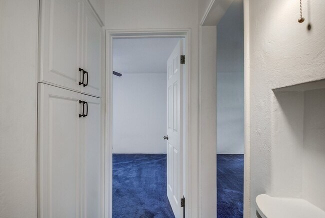 Building Photo - Cozy Home Between Mission Beach and Missio...