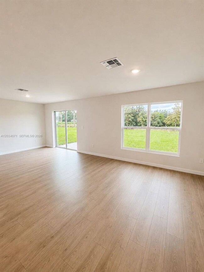 Building Photo - 544 Ilaria Ct