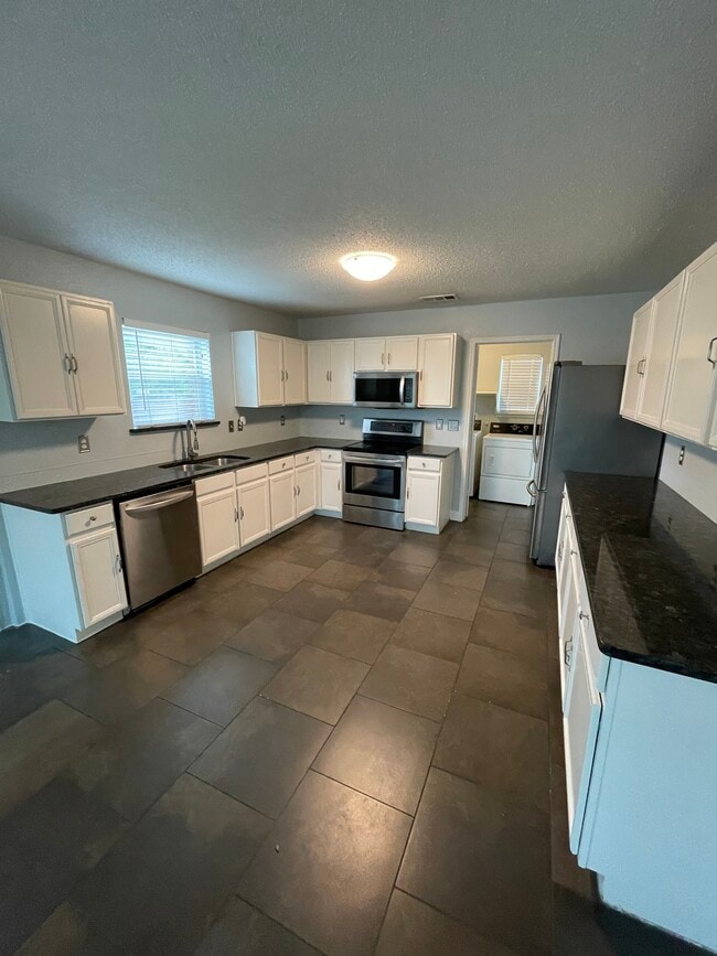 Building Photo - 2403 Silverado Trail