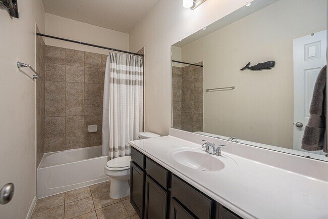 Building Photo - 2449 Pamplona Ln