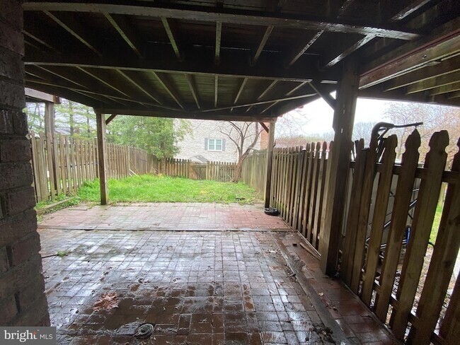 Building Photo - 12116 Stallion Ct