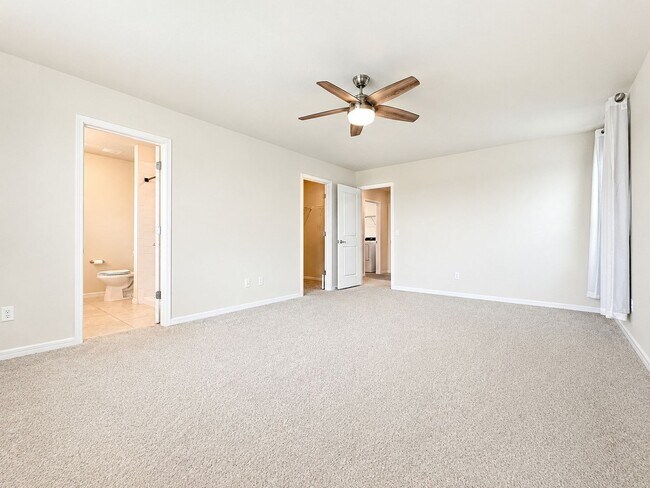 Building Photo - Welcome home to refined family living in this 3Bedrooms / 2.5Baths residence in Tohoqua!