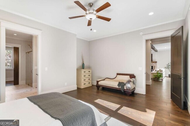 Building Photo - 6 Whisper Pl