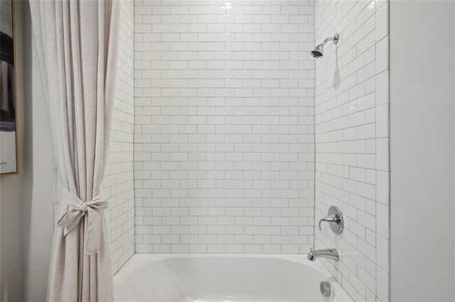 Building Photo - 2090 Emmet Pk Ln