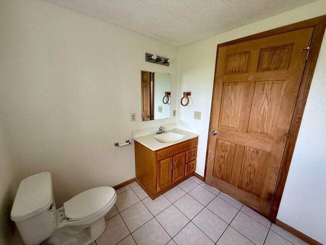 Building Photo - 3 Bed 2 Bath Single Family Home in Elcho