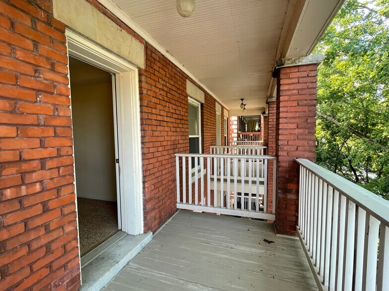 Building Photo - 2531 Cherry St