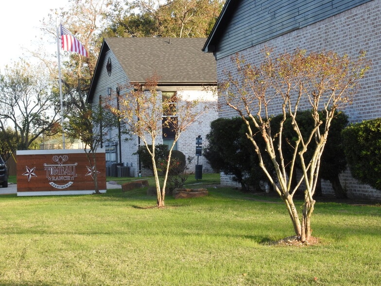 Courtyard - Tomball Ranch