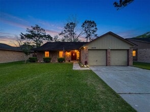 Building Photo - 2909 Laurelridge Dr