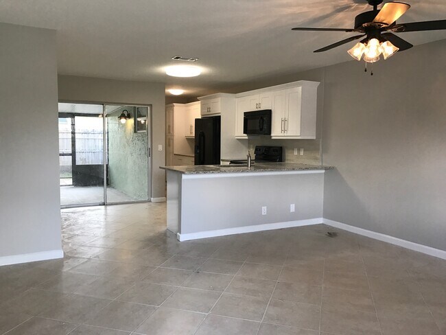 Building Photo - 4622 Toga Way