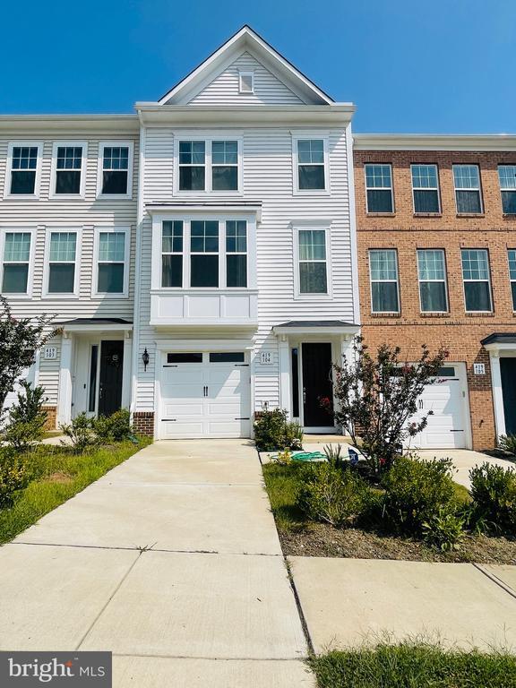 Building Photo - 419 Foxglove Way