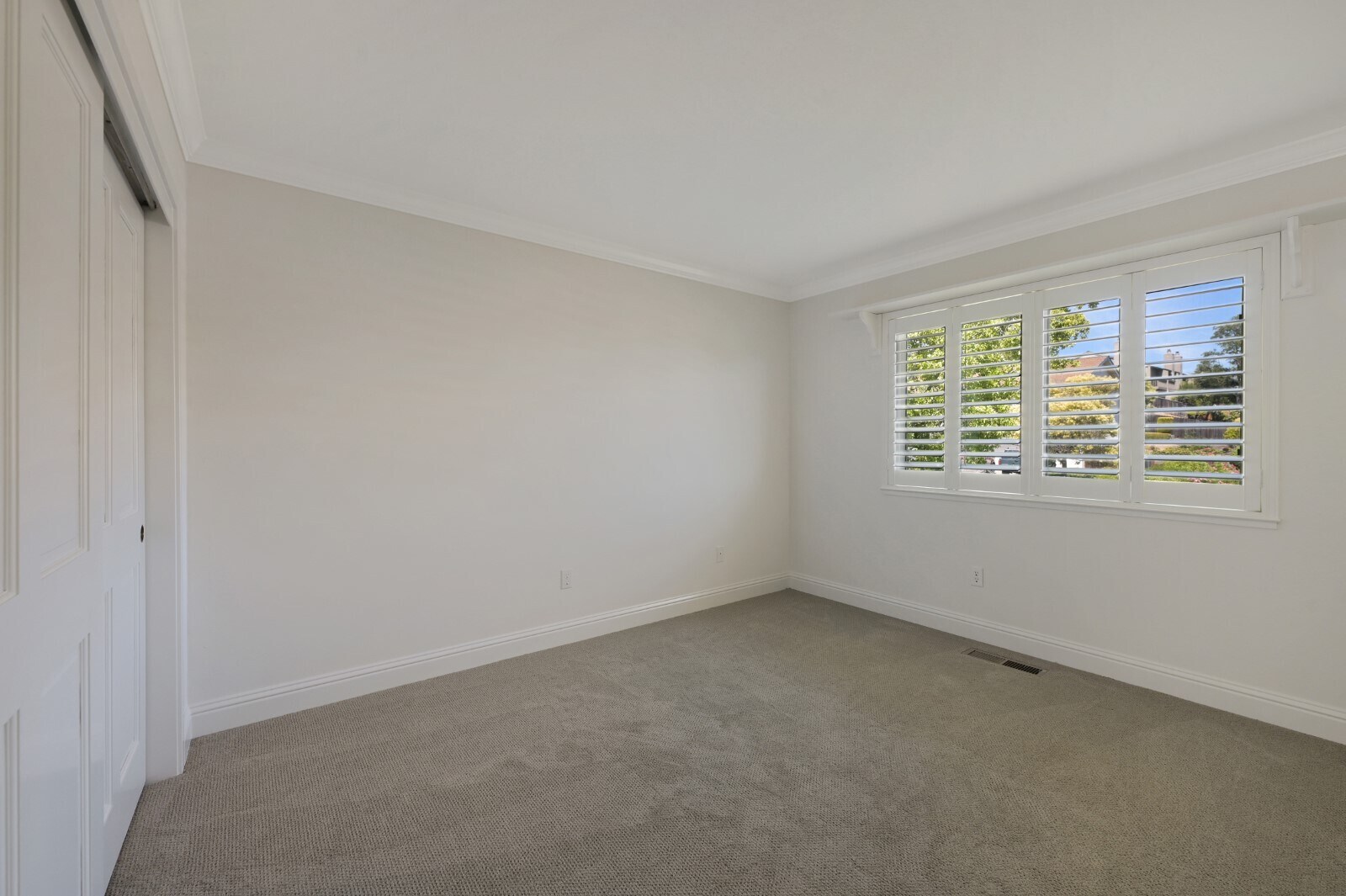 Building Photo - 5 Santa Victoria Ct