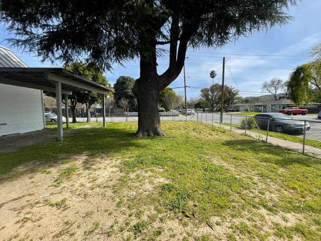 Building Photo - 7100 Rosanna St