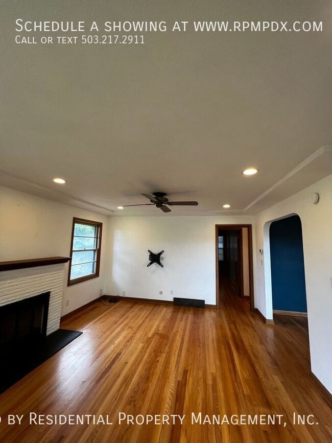Building Photo - 4434 SW Valona Way
