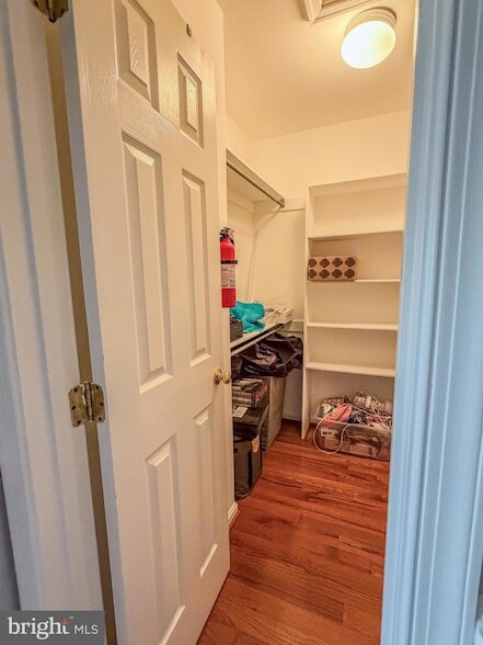 Building Photo - 9504 Brigantine Ln