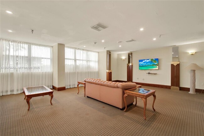 Building Photo - 5757 Collins Ave