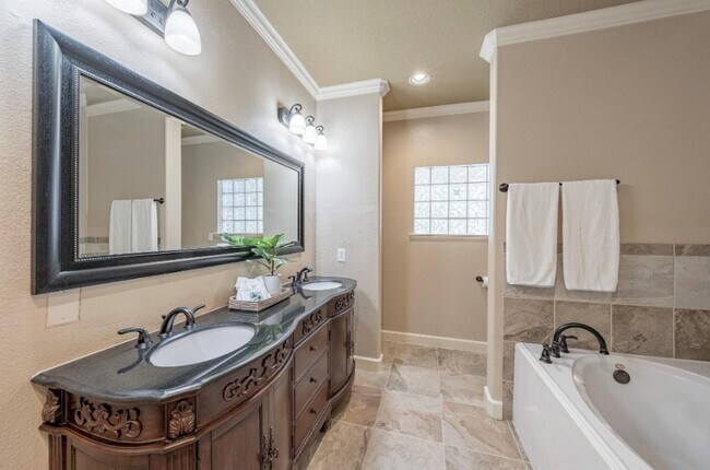 Building Photo - 11955 Silver Leaf Ct