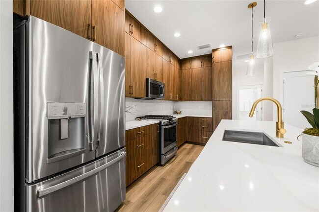 Building Photo - 8615 5th St N