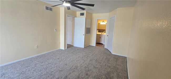 Building Photo - 4555 E Sahara Ave