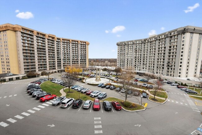 Building Photo - Now Available: Lovely 2 Bedroom, 2 Bath Condo in KOP!!