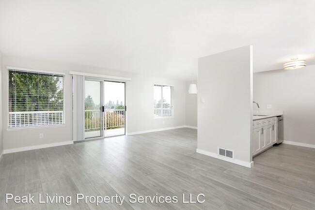 Building Photo - 6041 California Ave SW