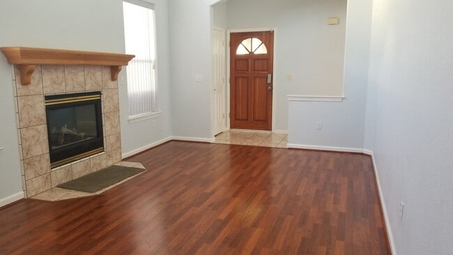 Building Photo - Beautiful 4 bedroom/2.5 bath South Davis Home!