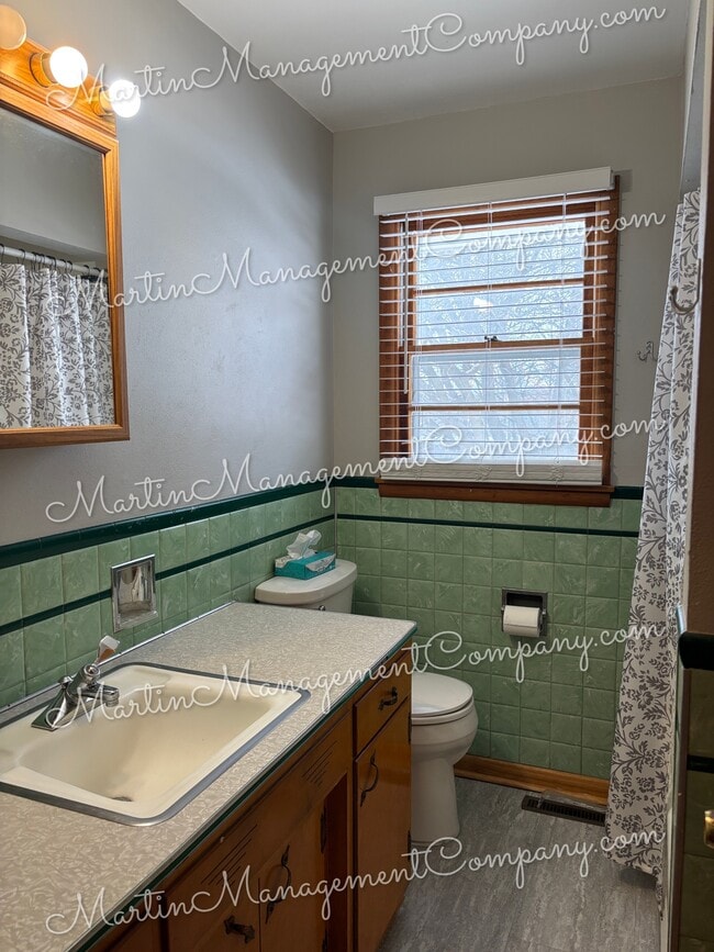 Building Photo - 1206 S Murray Ave