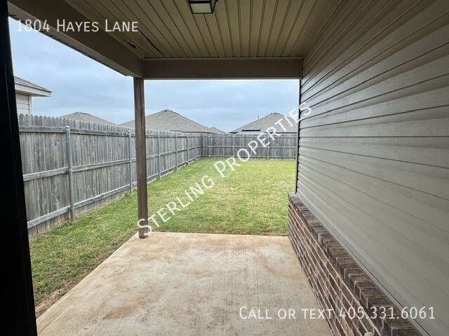 Building Photo - 1804 Hayes Ln