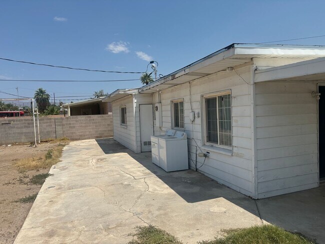 Building Photo - NLV!! Single Story!! 3 Bedrooms!! Carport!!! Big Lot!! Patio In Back yard!! No Carpet!! Vinyl Pla...