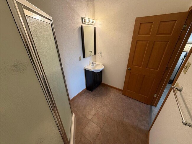 Building Photo - 542 Benson Ave SW