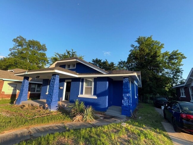 Building Photo - 1547 E McLemore Ave
