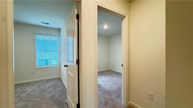 Building Photo - 204 Fenchurch Wy