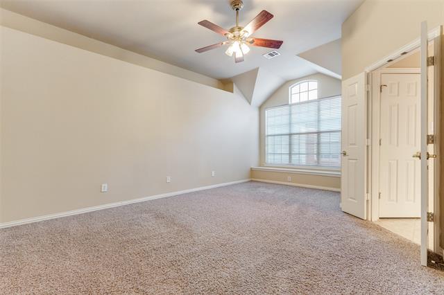 Building Photo - 305 Parkhurst Ln