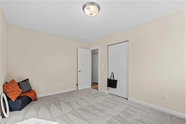 Building Photo - 3630 Oakland Rd NE