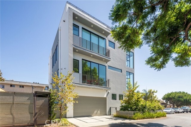 Building Photo - 1616 Amherst Ave