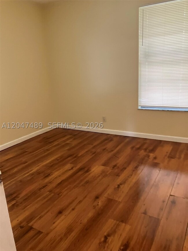 Building Photo - 204 Lake Pointe Dr