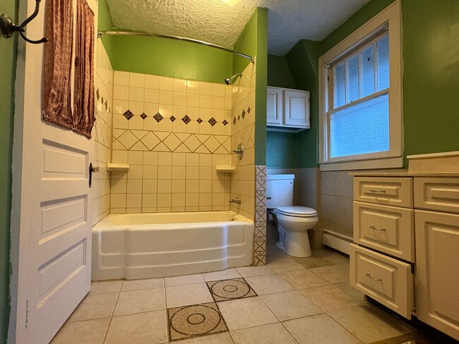 Building Photo - 173 Leesville Rd