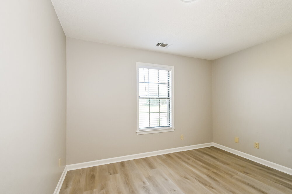 Building Photo - 7786 Hickory Meadow Rd