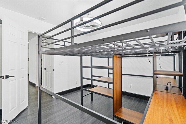 Building Photo - 749 Salt Flats Cir