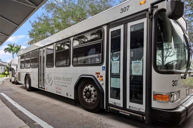 Building Photo - 117 Waterford D