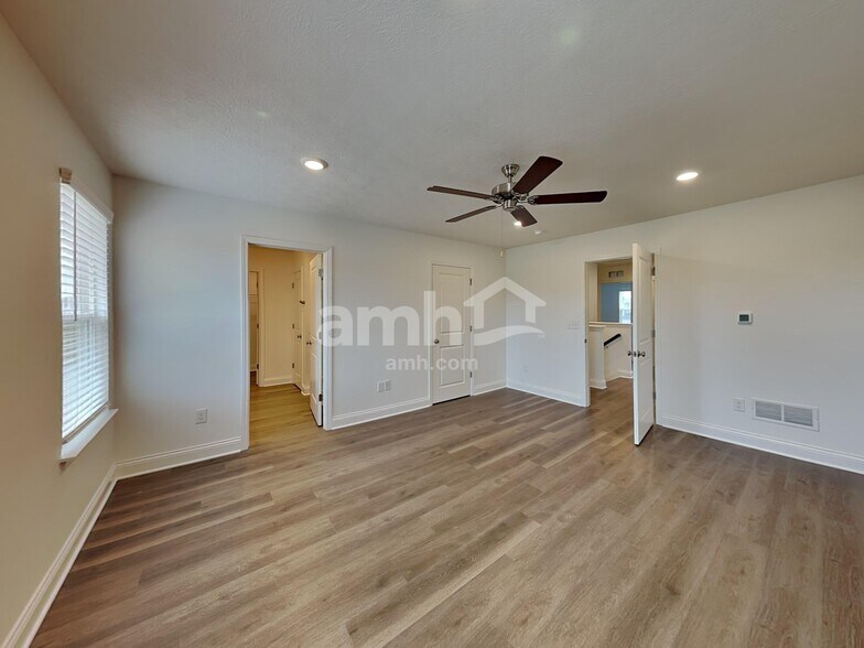 Building Photo - 9169 Henley Ave