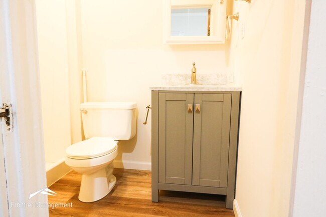 Building Photo - 908 Leavenworth St