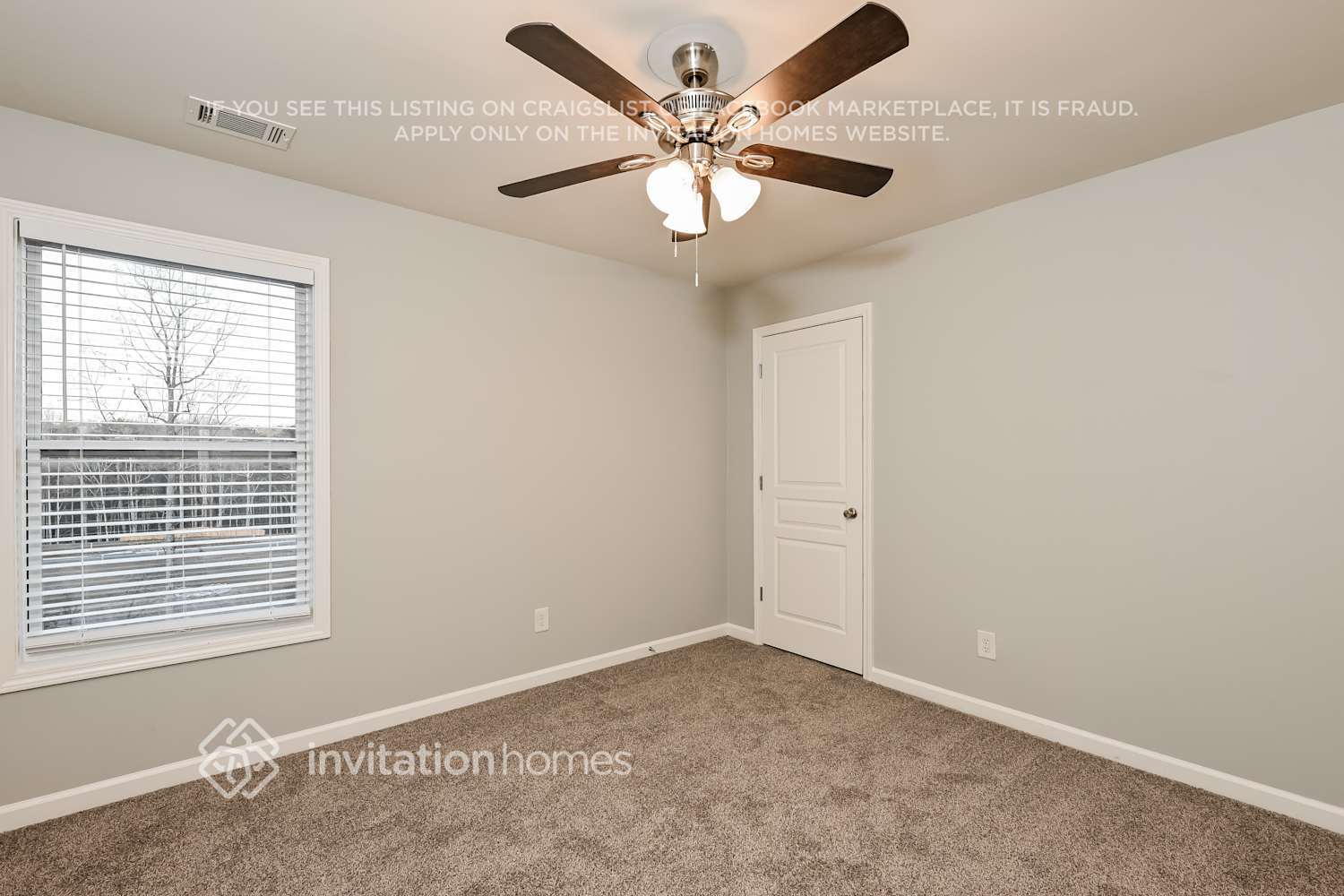 Building Photo - 3460 Kentwater Dr