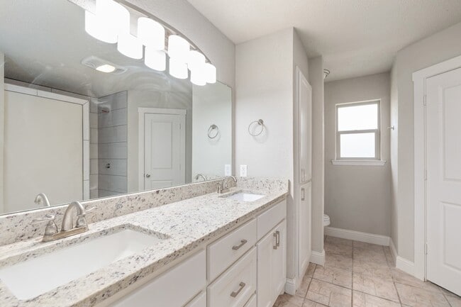 Building Photo - 6728 Fair Meadows Dr