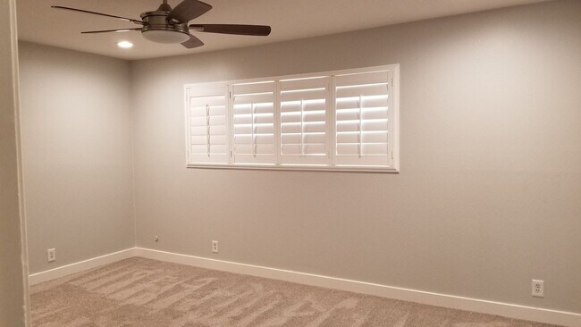 Building Photo - North Davis Condo-Available