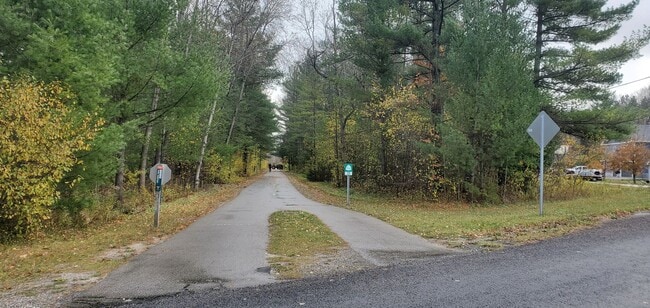 Building Photo - 1 Bedroom Mobile Home on 1 acre lot close to Tart Trail Leelanu Coutny