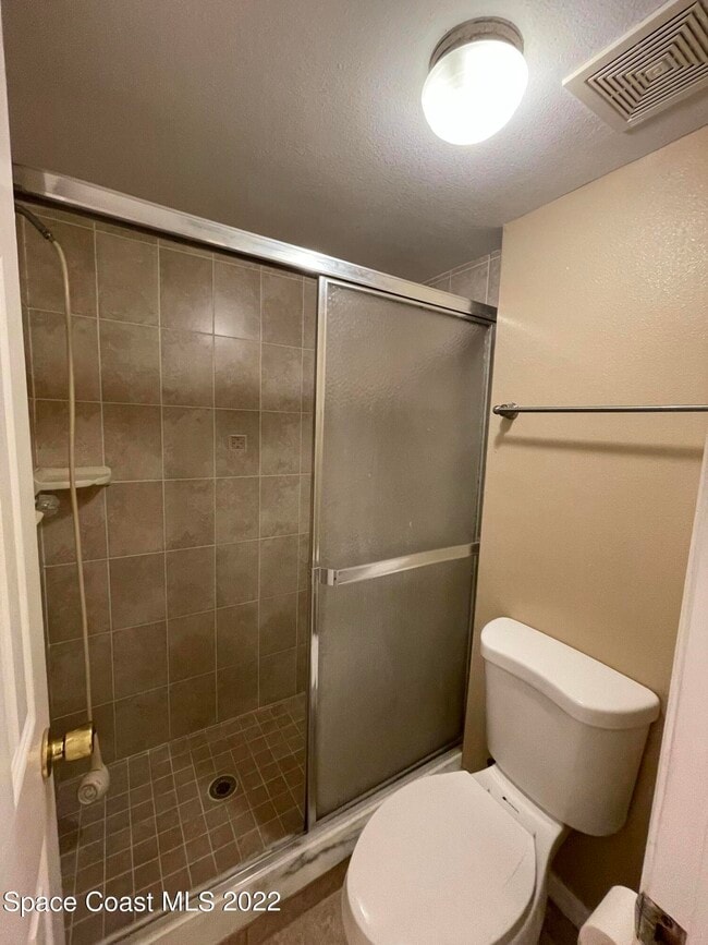 Building Photo - 1425 Malibu Cir NE