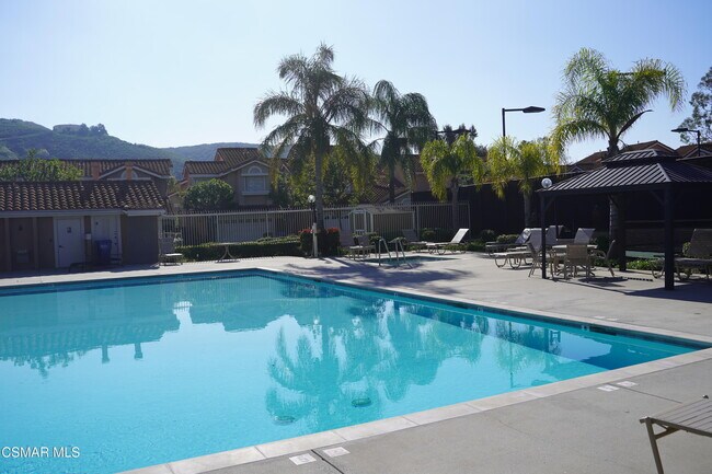 Building Photo - 495 Novara Way